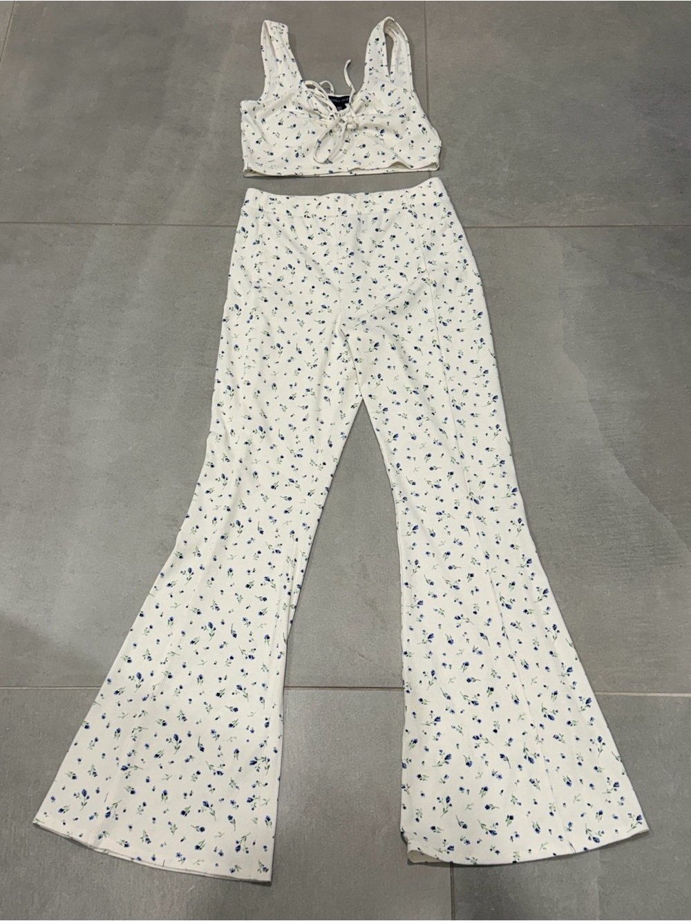 Sincerely Jules White Floral Bootcut Pants with Blue Print